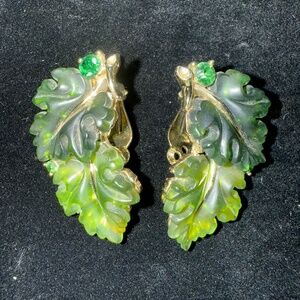 Lisner green jelly oak leaf clip ons